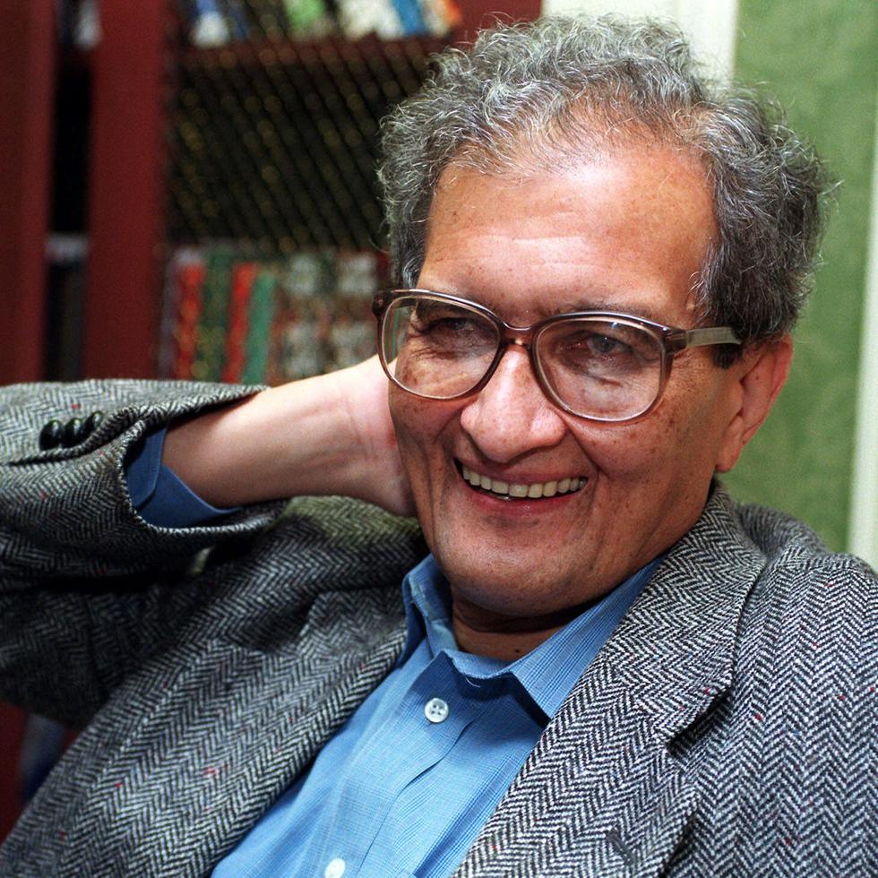 Amartya Sen, who won the Nobel Economics Prize, smiles during an interview in New York, Wednesday Oct. 14, 1998. A scholar from India, Sen's work produced a new understanding of the catastrophes that plague society's poorest people.  (AP Photo/Richard Drew)