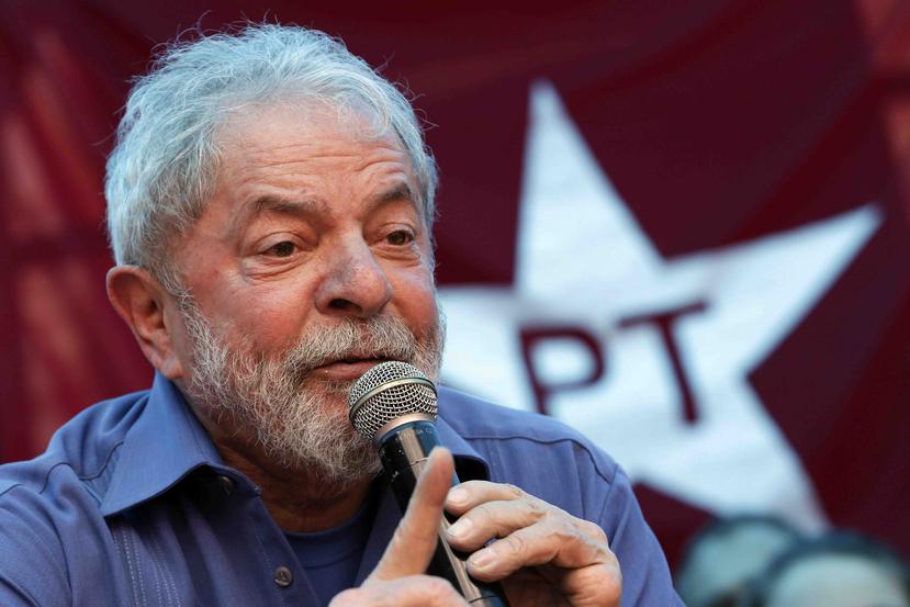 El expresidente brasileño Luiz Inácio Lula da Silva pronuncia un mensaje ante simpatizantes durante un acto político en la localidad de Francisco Beltrao, en el estado de Paraná. (AP)