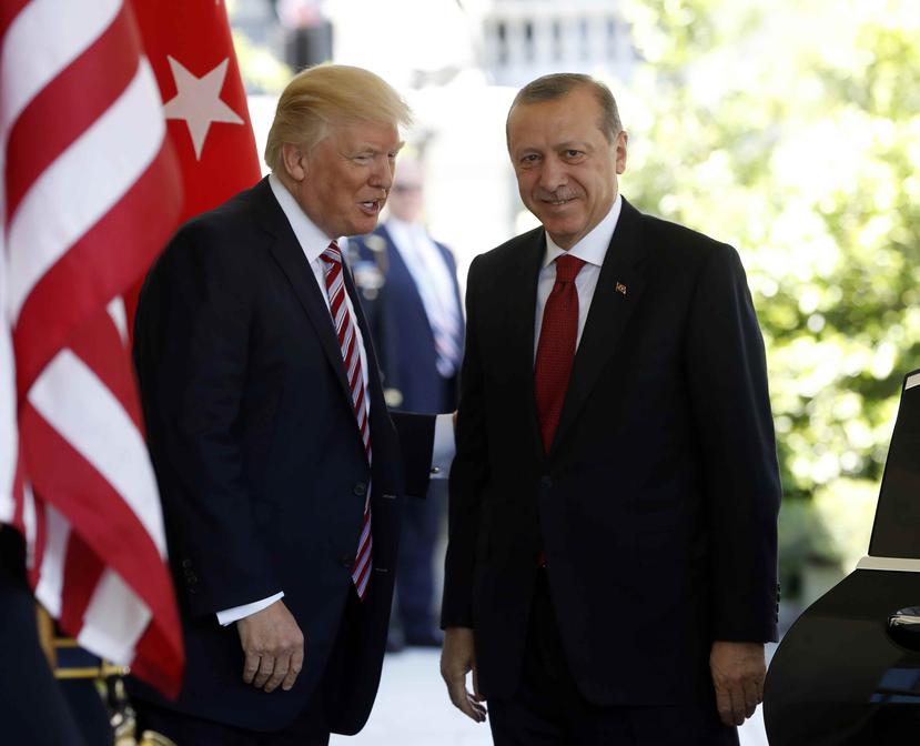 Imagen del presidente de Estados Unidos, Donald Trump, mientras recibe en Washington a su homólogo turco, Recep Tayyip Erdogan. (AP)