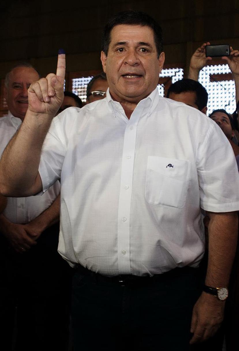 Horacio Cartes presentó su renuncia como presidente de Paraguay (EFE / César Olemdo).