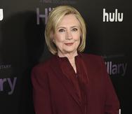 Hillary Clinton se asoció con su amiga Louise Penny para escribir la novela "State of Terror", que se publicará el 12 de octubre de 2021.