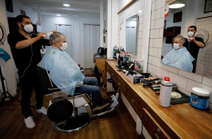 Las barberías y los salones de belleza, que se encuentran en la última fase de reapertura en el caso de Puerto Rico, es uno de los renglones donde se anticipa podría haber un aumento en las quiebras. En España, estos comercios comenzaron a operar desde ho
