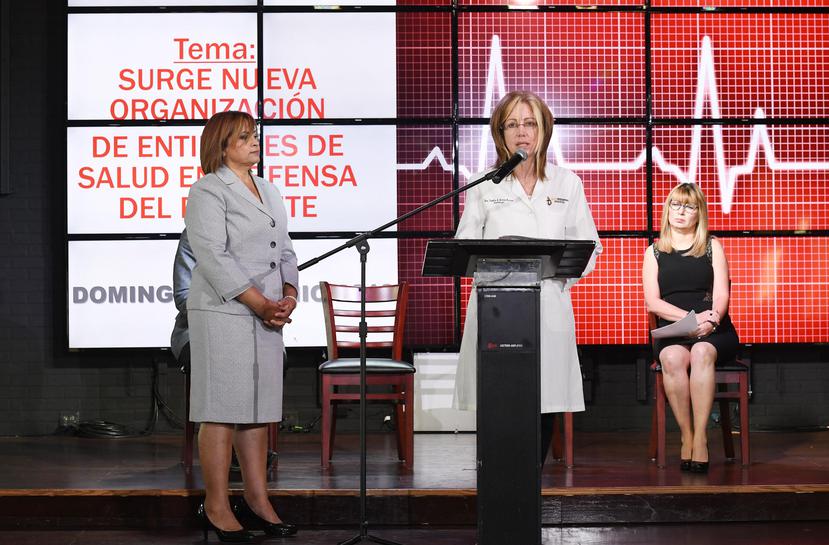 Alba Rivera, Sandra Arroyo y Sandra Vélez Colón son portavoces de la Coalición de Salubristas y Pacientes.