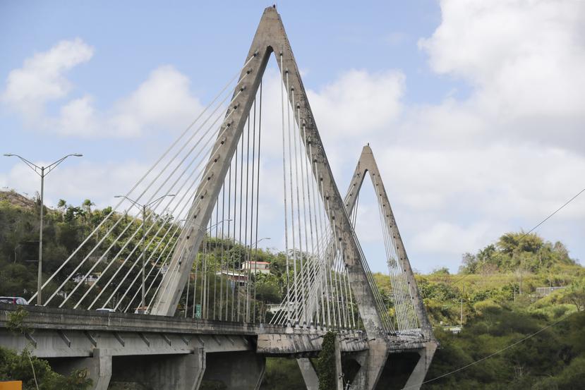 El puente atirantado de Naranjito fue cerrado el pasado 30 de enero para dar paso a un millonario proceso de rehabilitación de la estructura, que se estima tomaría unos 18 meses.