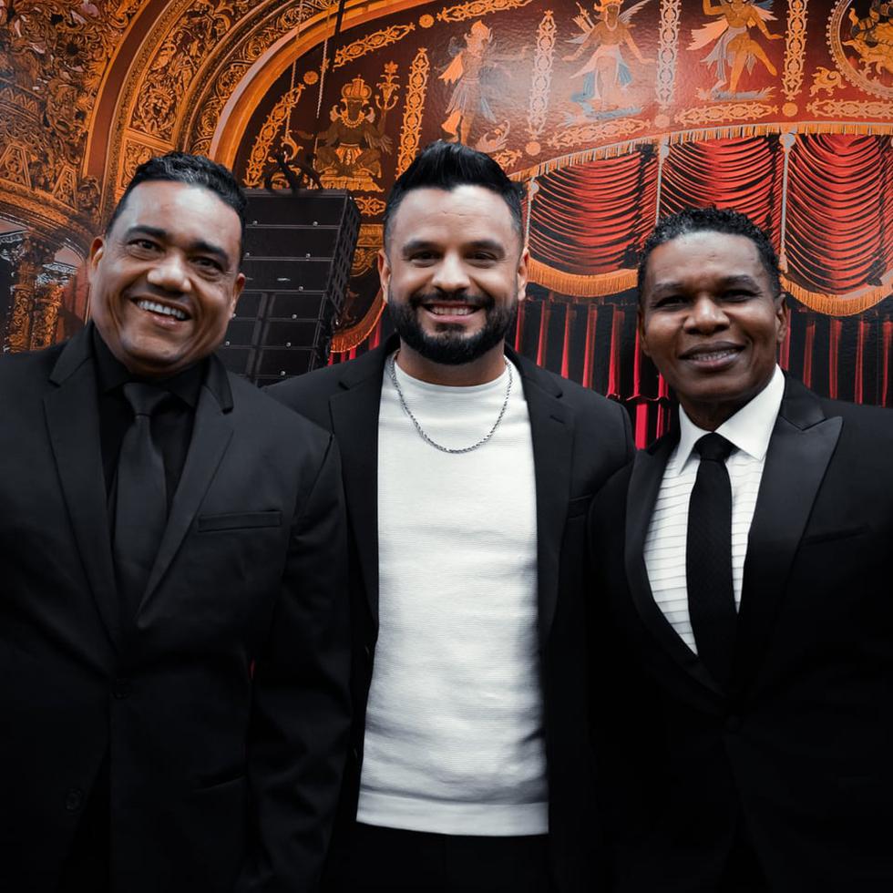 Invitado por los comediantes dominicanos Miguel Céspedes y Raymond Pozo, Josué Comedy hizo reír a un público que lo ovacionó de pie.