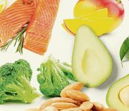 Salmón, mangó, brócoli, nueces y aguacate encabezan la lista de los alimentos con más vitaminas.