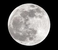 Primera fase del un eclipse lunar captado por el lente de El Nuevo Día en mayo de 2022.