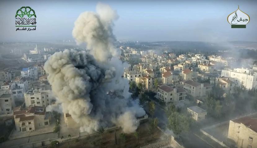 Ataque aéreo en la ciudad de Alepo en Siria. (Archivo/AP)