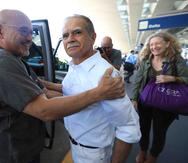 Oscar López Rivera (der.) participará en Bolivia en el seminario “América en disputa”. (GFR Media)