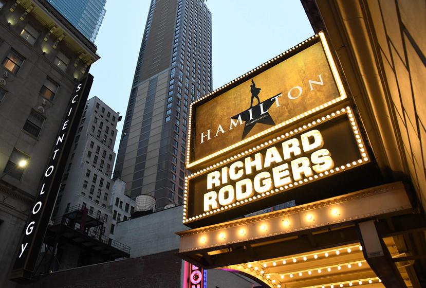 Un letrero anunciaba, el 25 de febrero de 2018, la pieza de Lin-Manuel Miranda en el Richard Rogers Theater, en Times Square, en la ciudad de Nueva York. (Shutterstock)