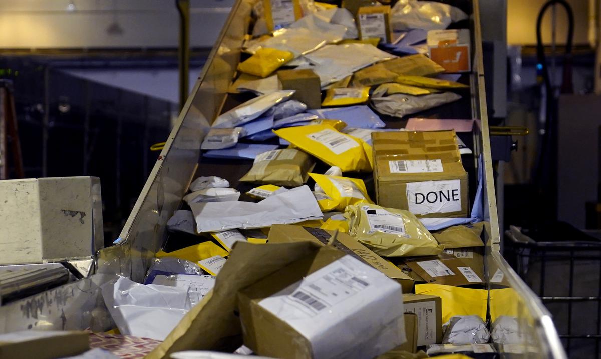 El Servicio Postal y compañías de entrega de paquetes dicen estar mejor preparados para avalancha de envíos