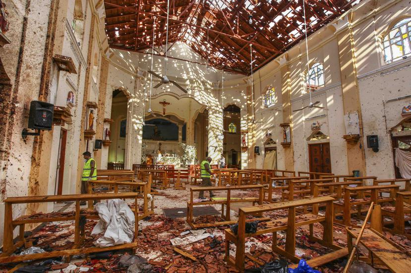 El interior de una de las iglesias afectadas por el atentado. (AP)