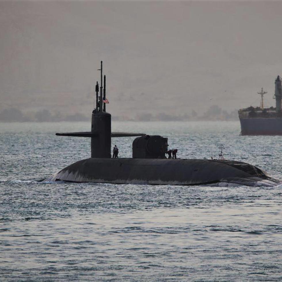 En esta imagen, distribuida por la Armada de Estados Unidos, muestra un submarino de misiles guiados con capacidad para transportar hasta 154 misiles Tomahawk.