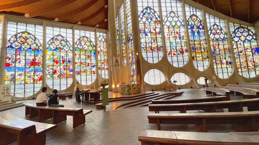 Grandes vitrales en la Iglesia Santa Juana de Arco, en Rouen, Normandía. (Gregorio Mayí/Especial para GFR Media)