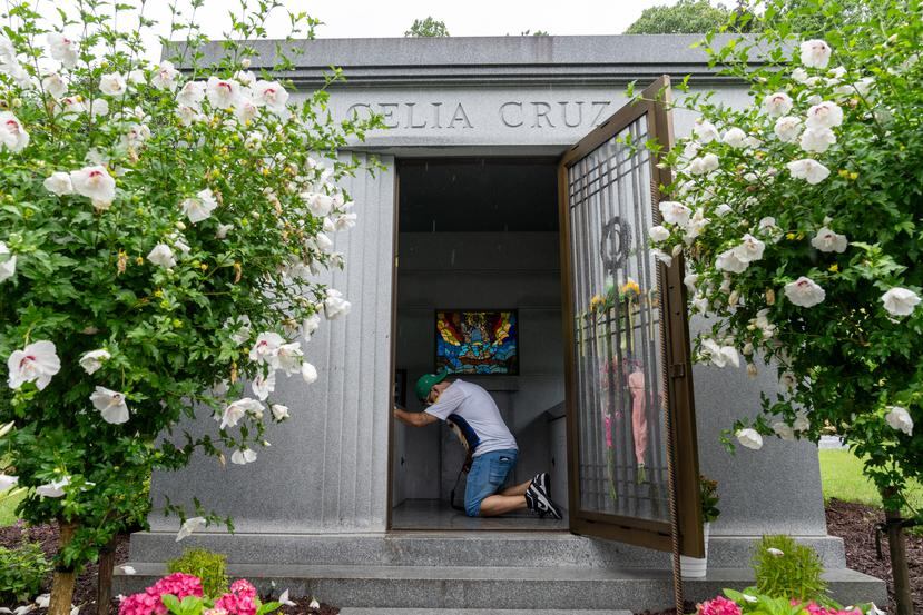 Photograph of the grave of Celia Cruz, in the Woodlawn Cemetery, in New York (United States).  EFE/ Angel Colmenares