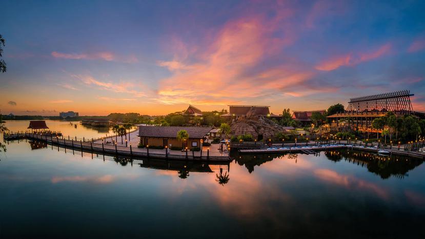 Vista de un atardecer en el Polynesian Village Resort, en Disney World.