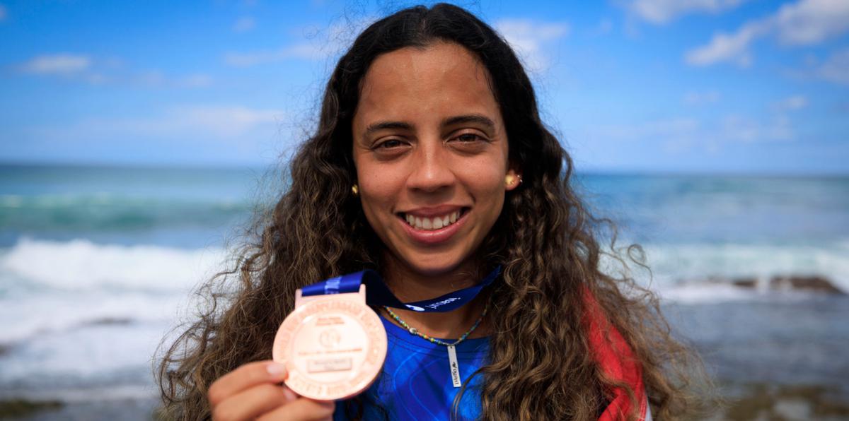 "Feliz de tener una medalla mundial": Mariecarmen Rivera gana bronce en el Mundial de Paddleboard