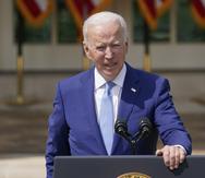 El presidente de Estados Unidos, Joe Biden, habla desde el jardín de las rosas en la Casa Blanca.