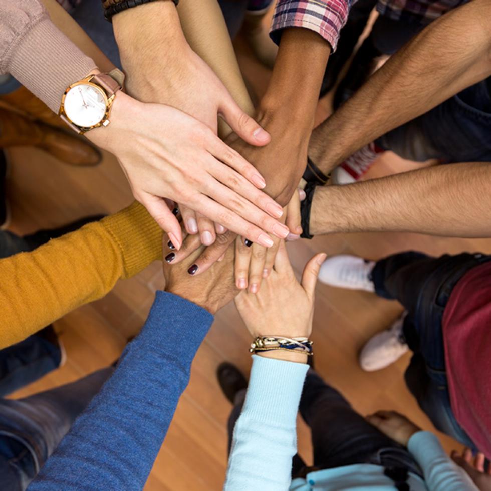 Aunque prevalece el racismo, juntos podemos educar y erradicarlo. (Shutterstock)