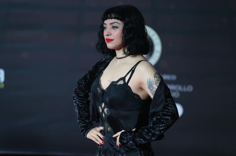 La cantante y actriz chilena Mon Laferte también hizo acto de presencia en la gala.