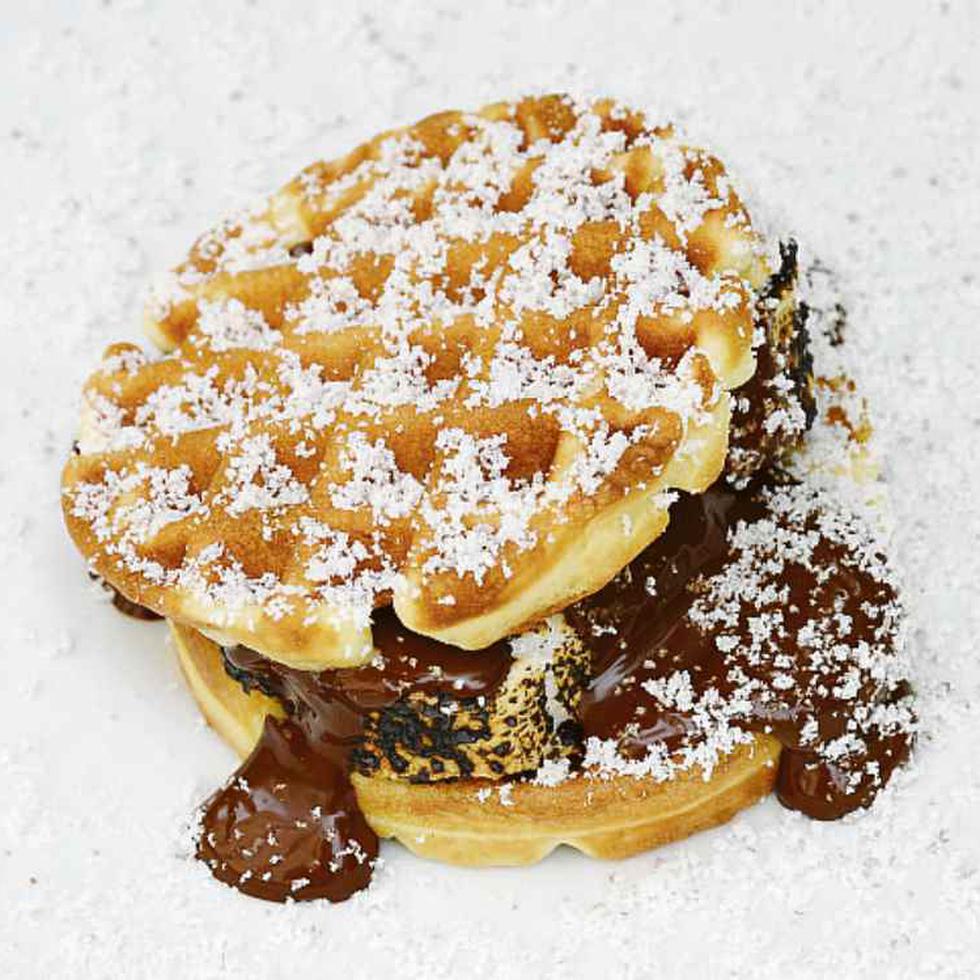S’mores Sandwich con waffles y chocolate. (André Kang)