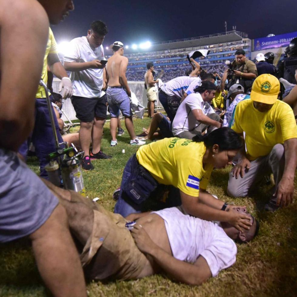 Tragedia deportiva: partido de fútbol culmina con fatal estampida