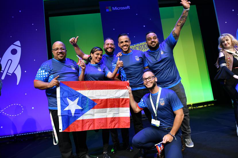 La delegación de Puerto Rico en el Microsoft Education Exchange estuvo compuesta por cuatro maestros que presentaron sus proyectos innovadores, así como un educador que fungió como mentor y juez. (Suministrada)