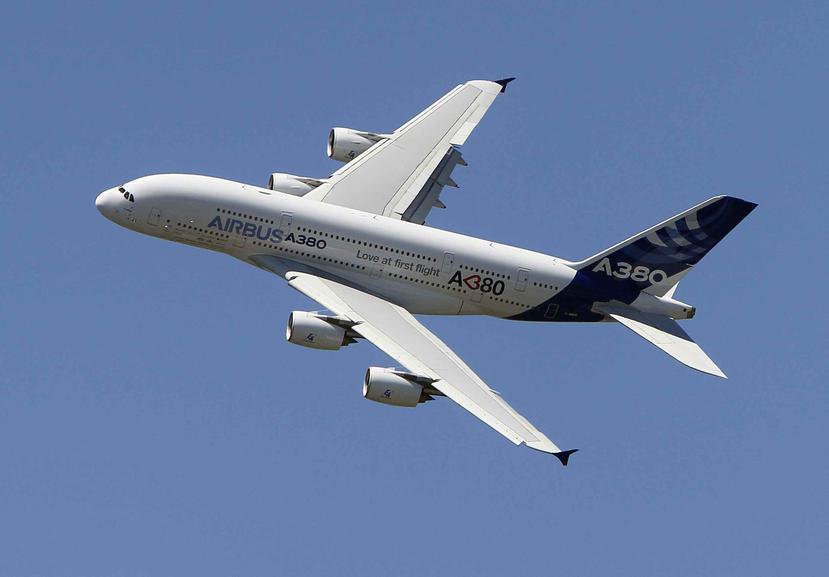 El Airbus A380 durante una demostración en el 2011 en París. (AP)