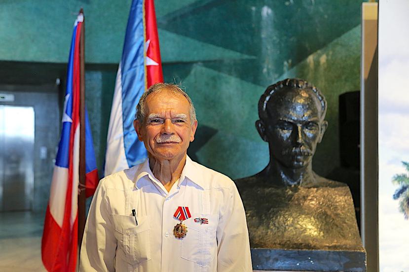 López Rivera recibió la condecoración de manos de representantes del Consejo de Estado de Cuba y de su presidente Raúl Castro Ruz. (Suministrada)