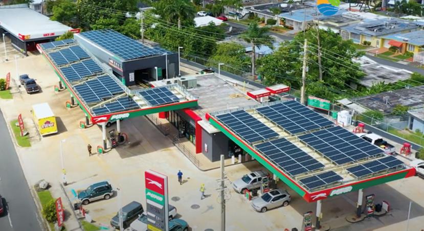 En la foto, una de las estaciones de gasolina, donde Puma ha comenzado su plan de solarización. La iniciativa se llevará a cabo en unas 200 estaciones en todo Puerto Rico con una inversión total de $26 millones.