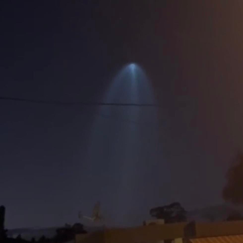 Ciudadanos presenciaron el avistamiento del Falcon 9 durante su ascenso a órbita.