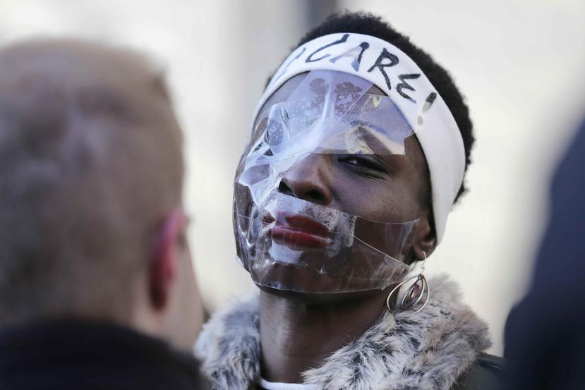 Therese Okoumou, la mujer que protestó en la Estatua de la Libertad por la separación de familias en EEUU, antes de ser sentenciada en Nueva York el 19 de marzo del 2019. (AP/Seth Wenig)