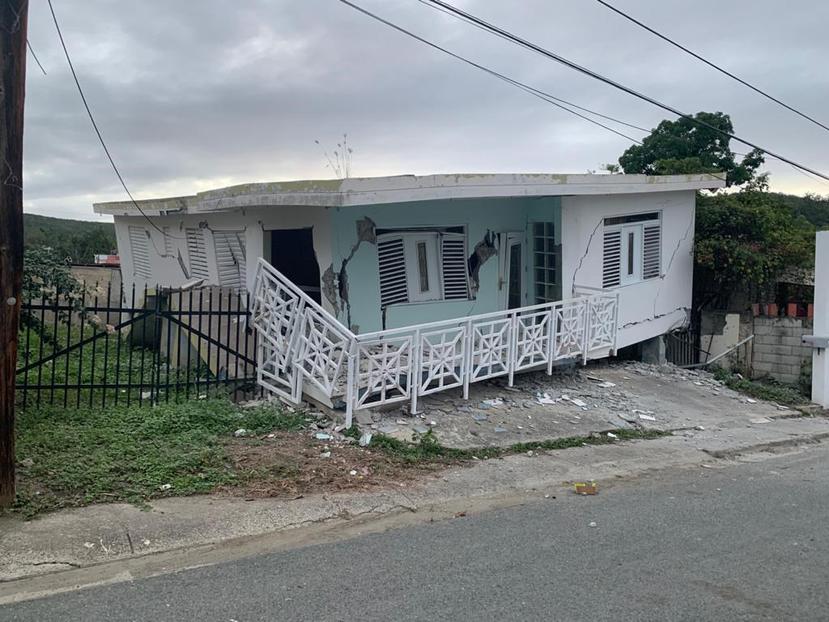 Una de las residencias colapsadas en Guánica. (Suministrada)