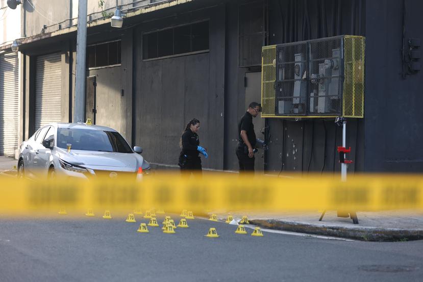 Escena asesinato frente a una discoteca en Santurce.