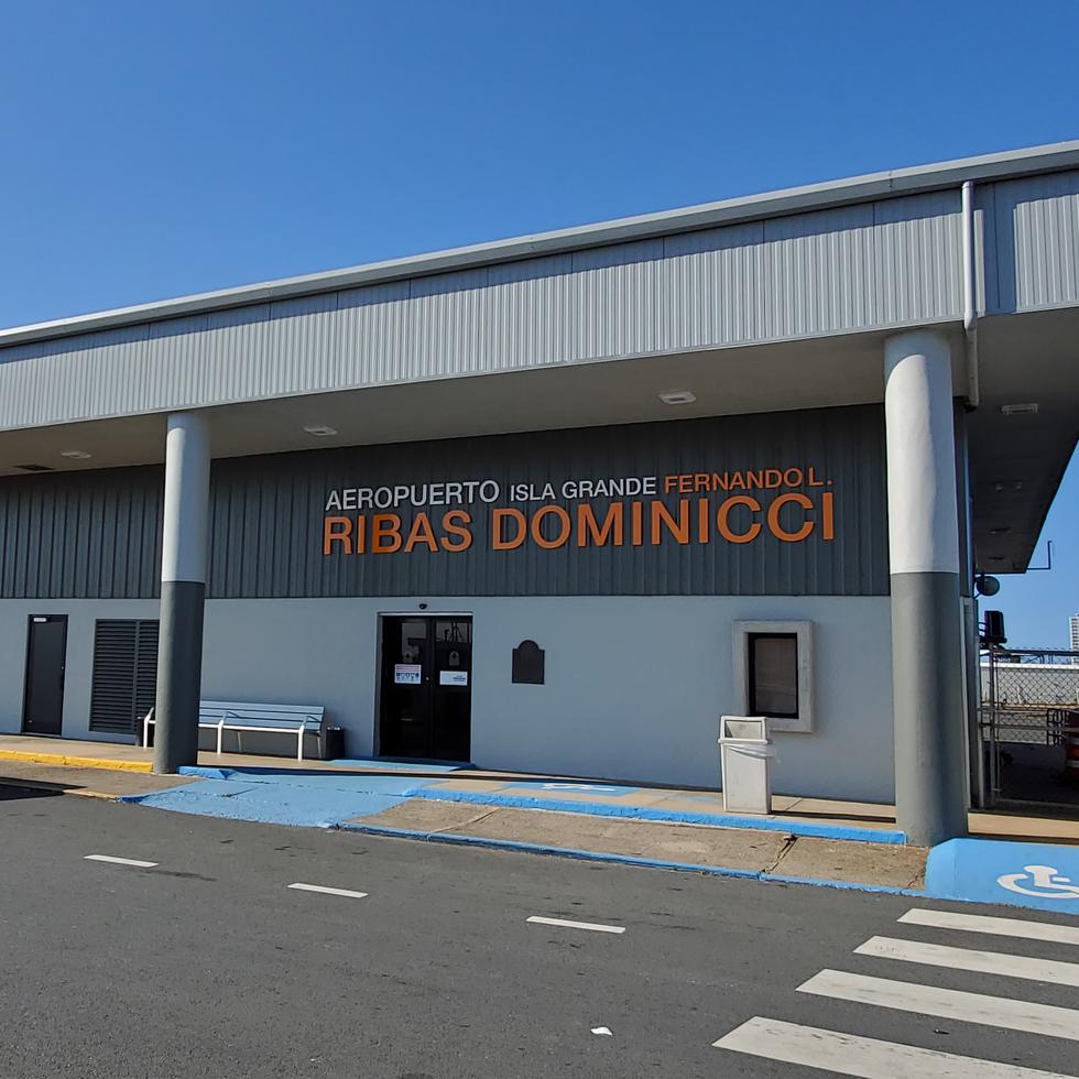 El aeropuerto Fernando Luis Ribas Dominicci es uno de los principales aeropuertos regionales de Puerto Rico.