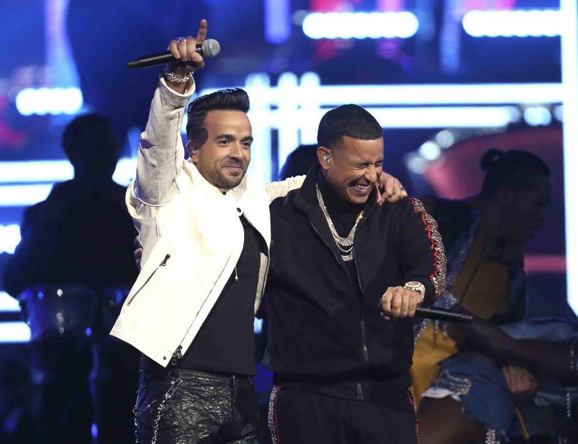 Luis Fonsi y Daddy Yankee encendieron el escenario del Madison Square Garden de Nueva York. (AP)