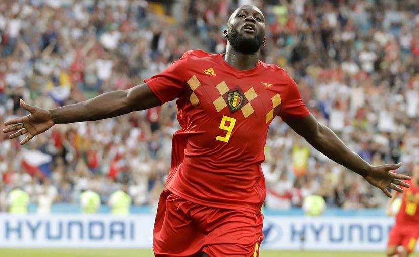 El delantero Romelu Lukaku festeja tras anotar el tercer gol de Bélgica contra Panamá. (AP / Matthias Schrader)