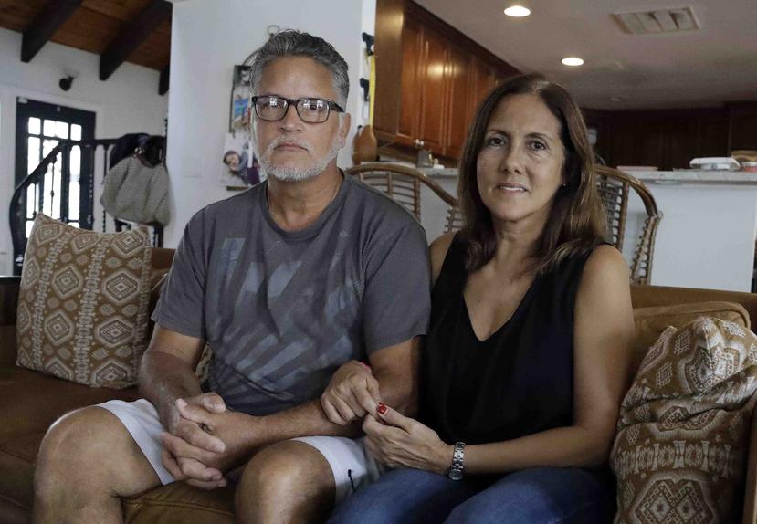 Como muchos en Puerto Rico, Lourdes -junto a su esposo David- había considerado mudarse a la parte continental de Estados Unidos pero nunca estaba lista para dejar atrás su vida en la isla. (AP)