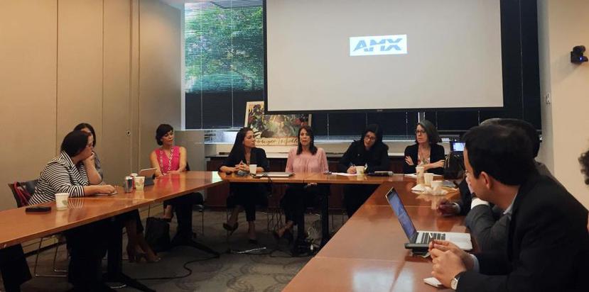 Five of the six members of the Junte de Mujeres 2018 (Women's Meeting 2018) had a conversation with Puerto Ricans from the Washington DC area.