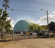 En días recientes, una delegación de la industria nuclear estadounidense se reunió con diversos sectores de la isla para abogar por esa energía. En la foto, la antigua planta Bonus, en Rincón. (GFR Media)