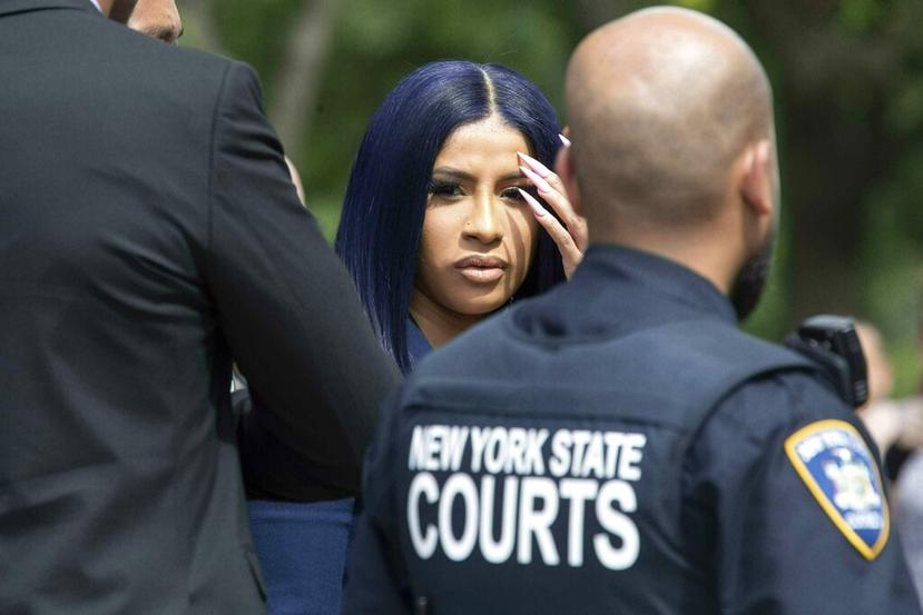 La rapera Cardi B sale de la corte penal del condado de Queens, el martes 25 de junio del 2019 en Nueva York. (AP)