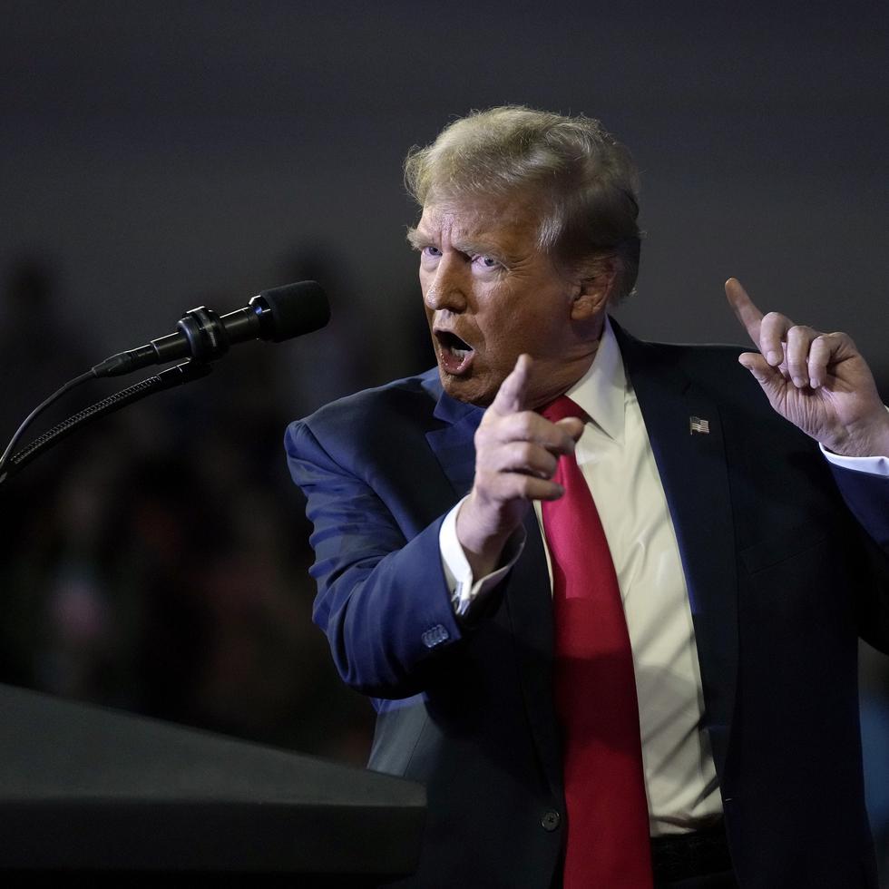 El expresidente Donald Trump habló el sábado en un mitin en la Coastal Carolina University, en Conway, Carolina del Sur.