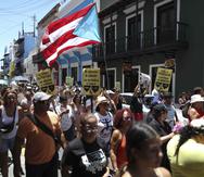 Ciudadanos se manifiestan en el Viejo San Juan. (GFR Media)