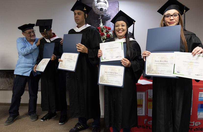 Reconocen a la segunda clase graduanda de confinados del Programa de Bachillerato de la UPR.