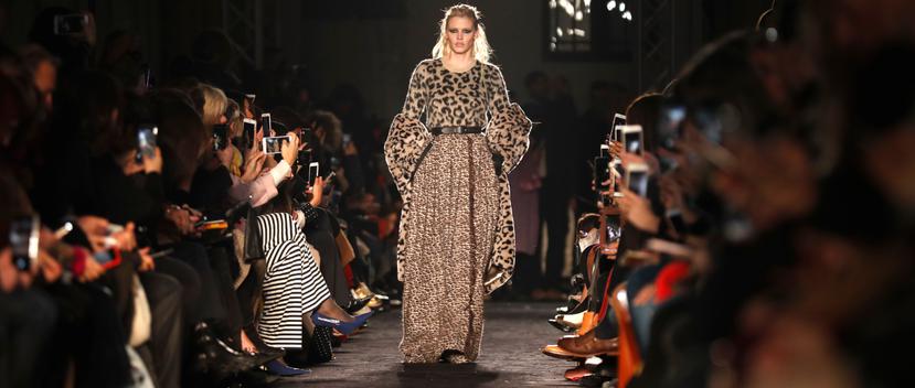 La nueva colección de Max Mara incluye abrigos de leopardo. (Foto: AP)