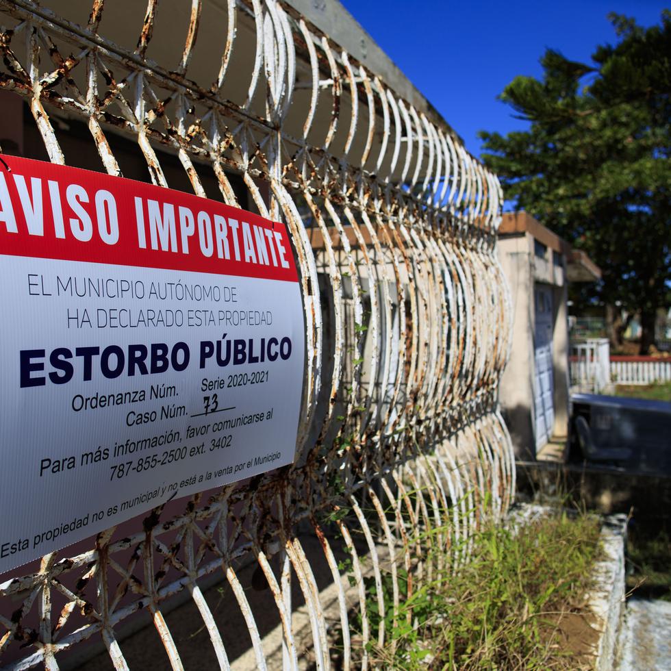 El inventario de propiedades declaradas estorbos públicos en San Lorenzo sobrepasa las 1,000 unidades.