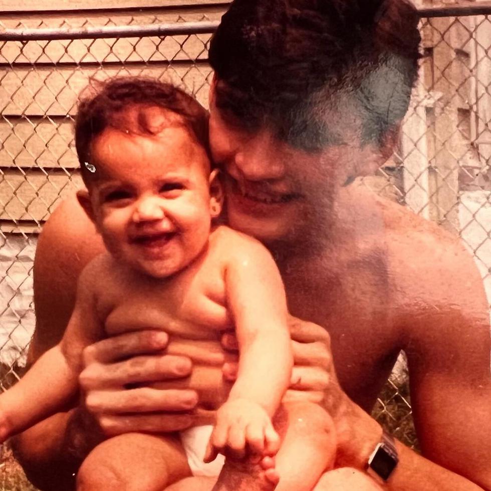 El actor argentino Julián Gil y su hija, Nicolle Gil.
