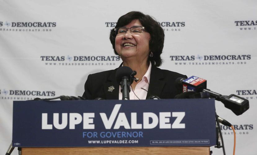 Lupe Valdéz anuncia que buscará la nomiación demócrata para optar por el escaño de gobernadora del estado de Texas. (Louis DeLuca/The Dallas Morning News vía AP)