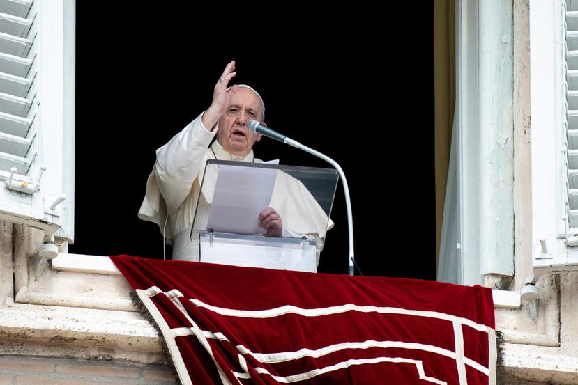 El papa Francisco instó hoy a cancelar la deuda de los países más frágiles.