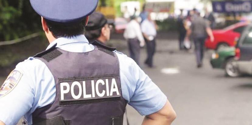 La querella contra la Policía fue presentada por los legisladores independentistas Denis Márquez y Juan Dalmau. (GFR Media)